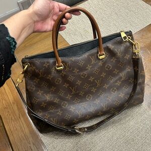 🤑SOLD🤑louis vuitton pallas 100% authentic